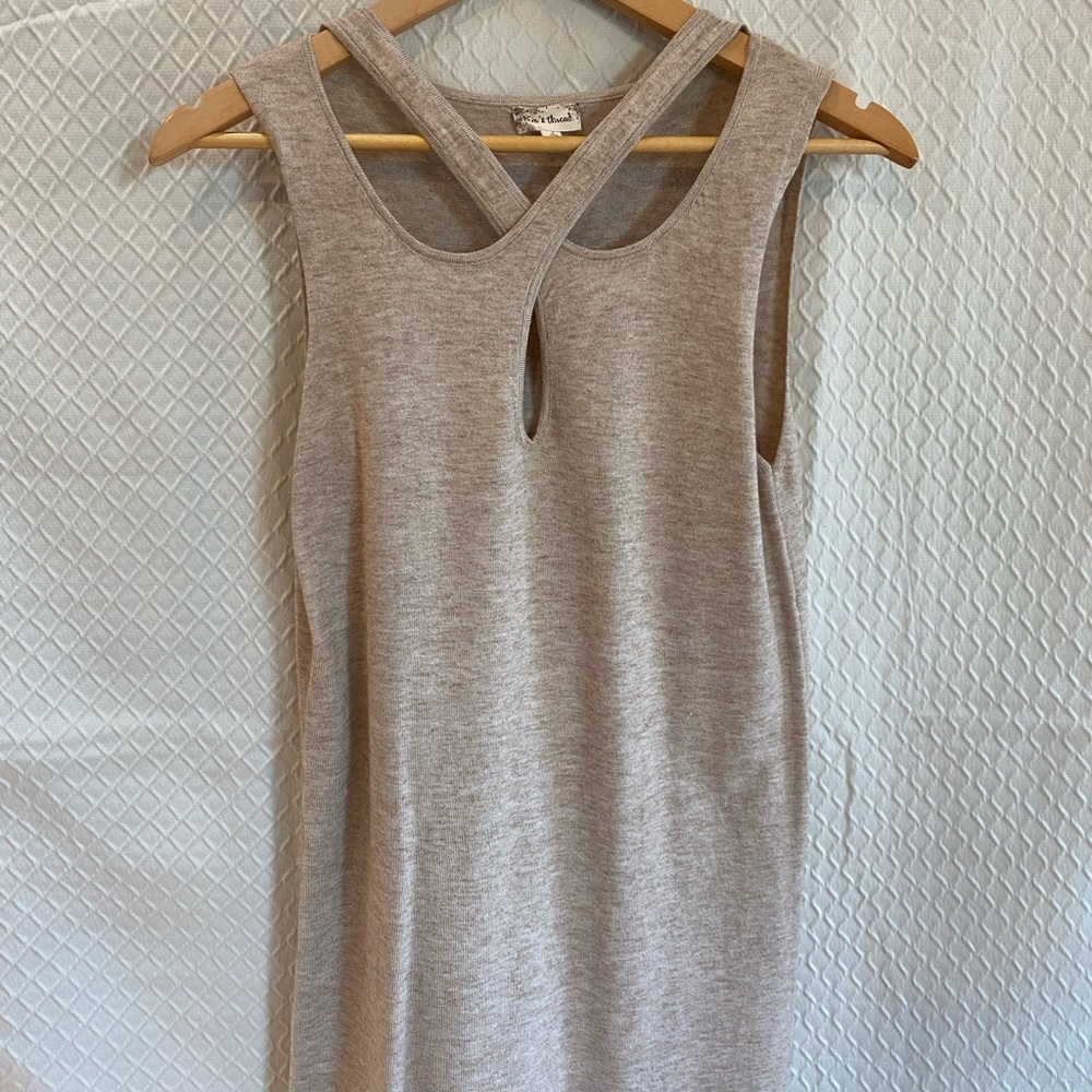 Hem & Thread Sleeveless Beige Knit Midi Dress. Playful front straps. Large.